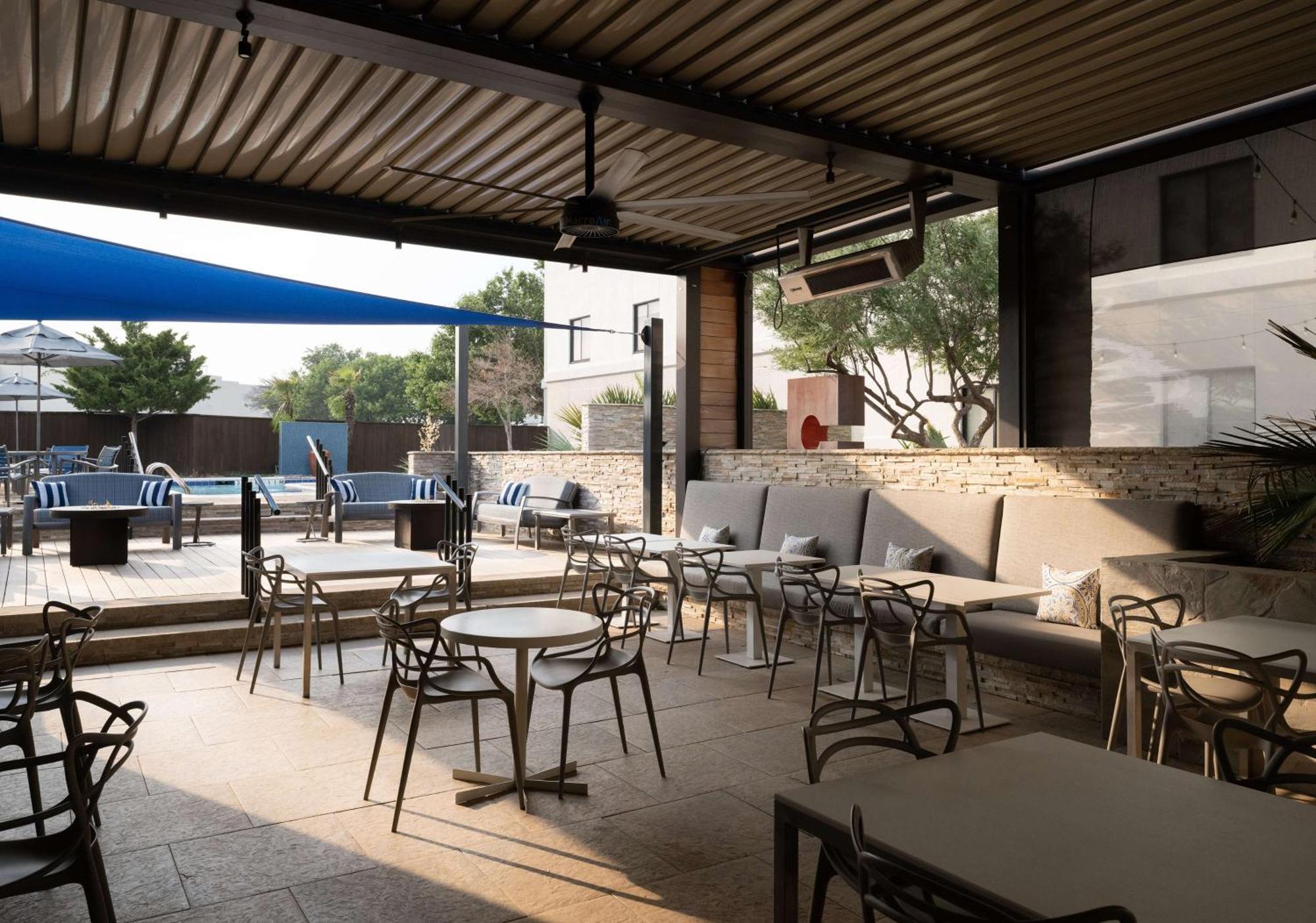 Hilton Garden Inn Las Colinas Ірвінг Екстер'єр фото