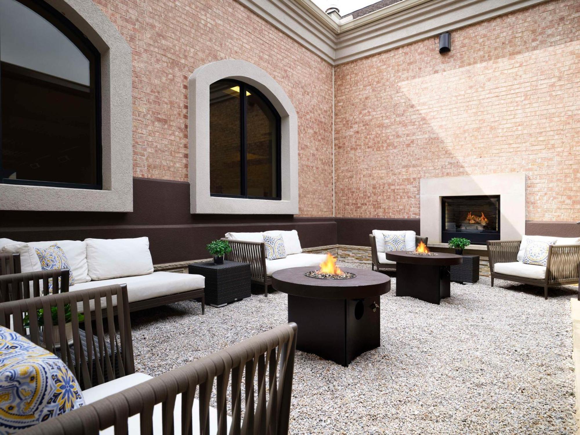 Hilton Garden Inn Las Colinas Ірвінг Екстер'єр фото